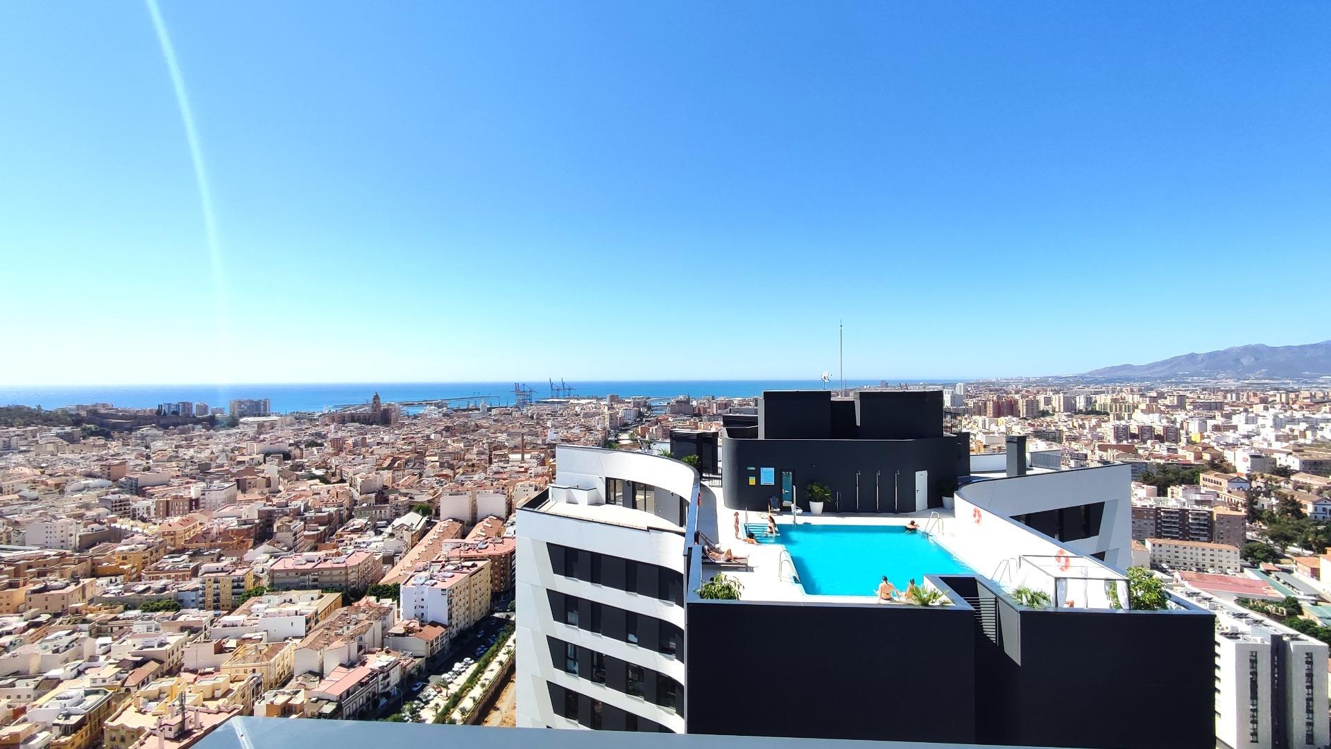 PISO A ESTRENAR EN LA PLANTA 19 DEL URBAN SKY MALAGA