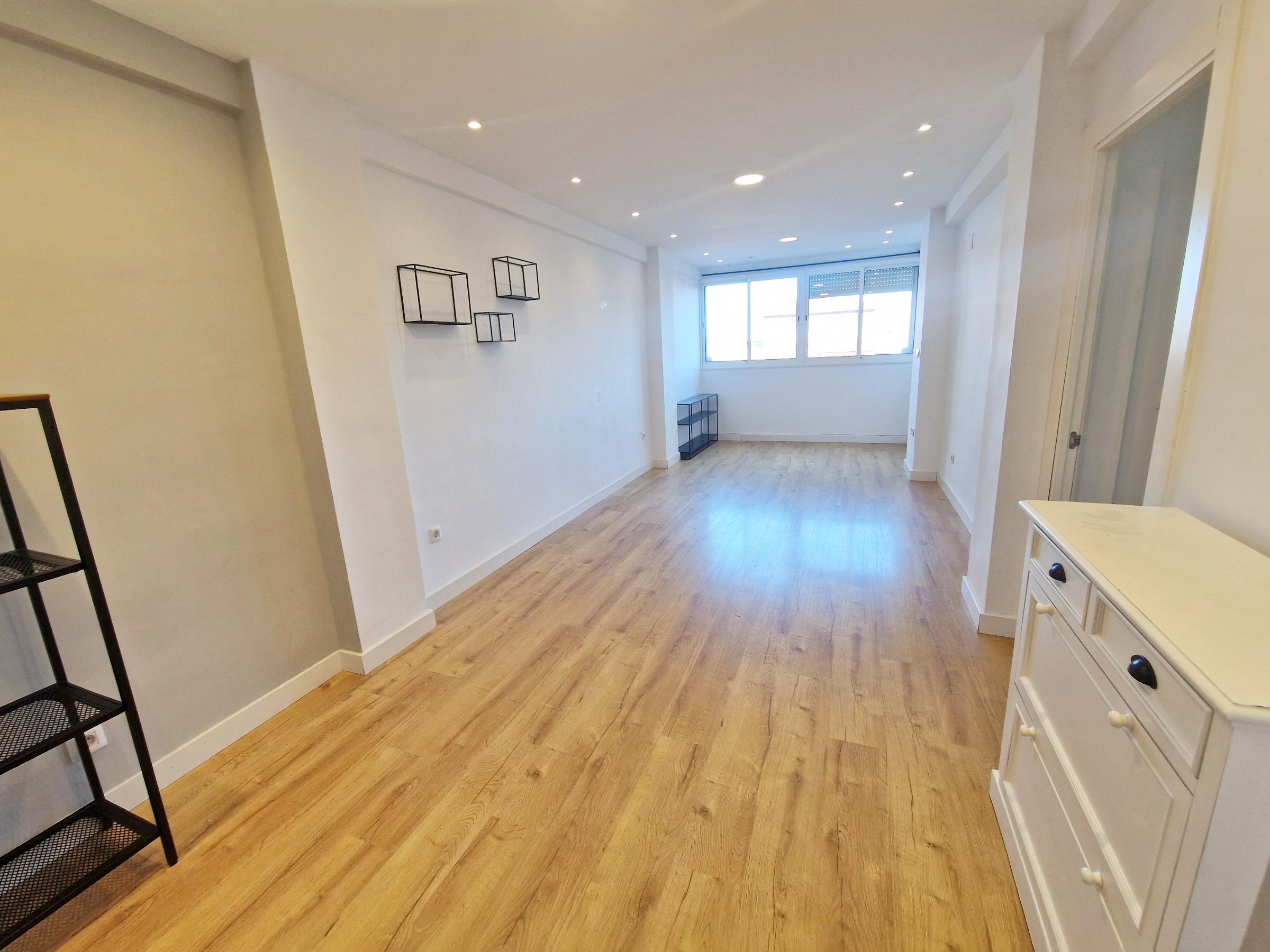 Exclusiva vivienda de diseño totalmente reformada en Avenida de la Estación